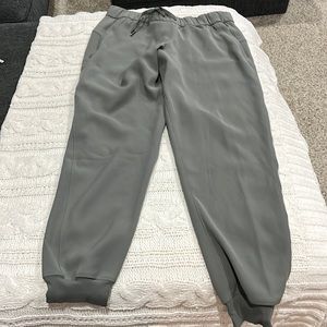 Lululemon women’s joggers size 8